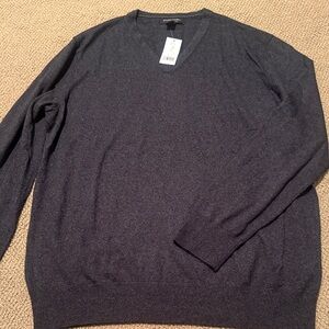 NWT banana republic navy blue grey v neck sweater